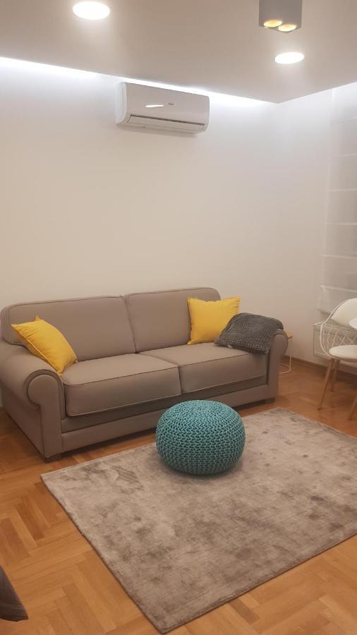 S & F Zagreb Apartman ภายนอก รูปภาพ